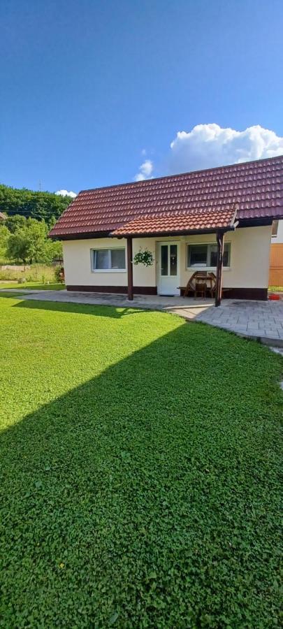 A&M Studio Apartman Otocac Luaran gambar